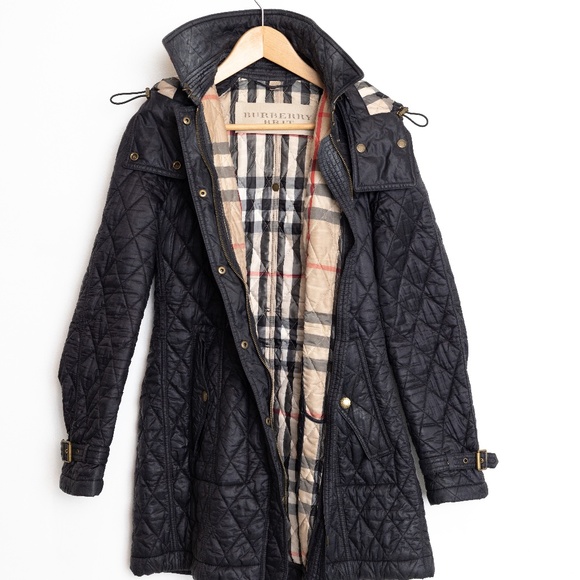 Burberry Black Trench Coat with Quilted Design and Detachable Hood - Picture 2 of 9